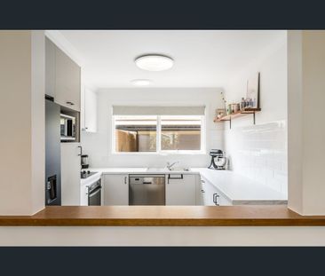 6/90 West Fyans Street, Newtown, Vic 3220 - Photo 3
