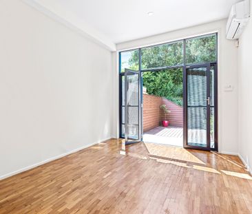 Designer townhome in a connected village setting - Photo 6