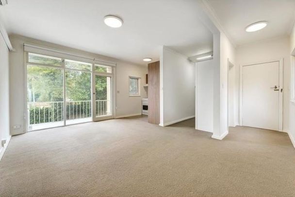 8/162 Waterdale Road, Ivanhoe - Photo 1