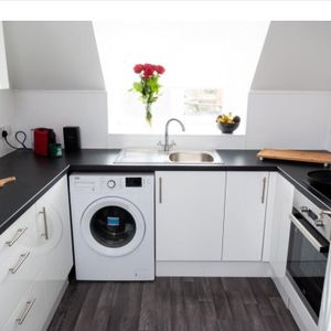 2 Bed Flat, Romney Gardens, BS7 - Photo 3