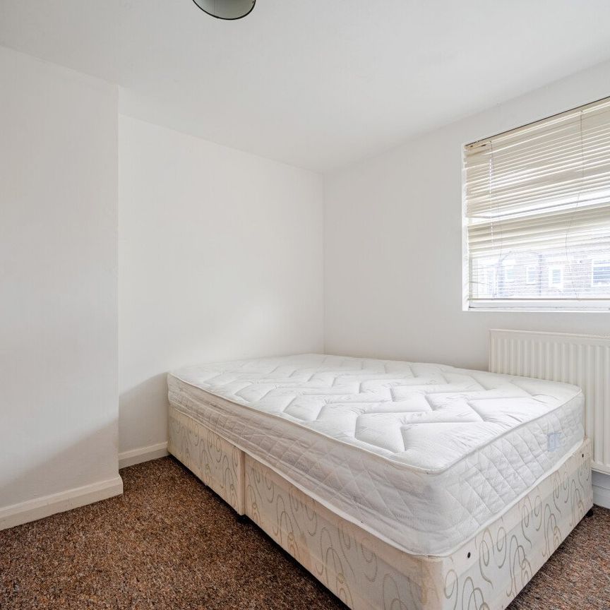 1 bedroom terraced house share to rent - Photo 1