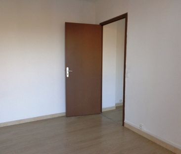 Location Appartement 2 pièces 37m² DRAGUIGNAN 83300 - Photo 2