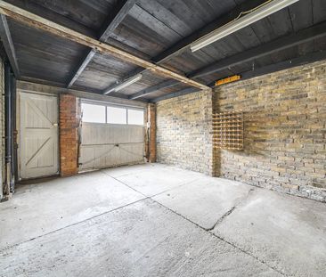 Semi-detached House to rent - Heather Road, Lee, SE12 - Photo 1