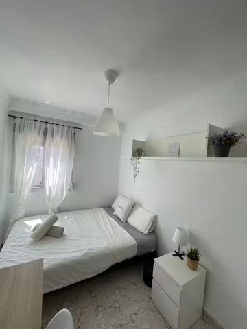 Carrer de Jerónima Galés, Valencia, Valencian Community 46017 - Photo 4