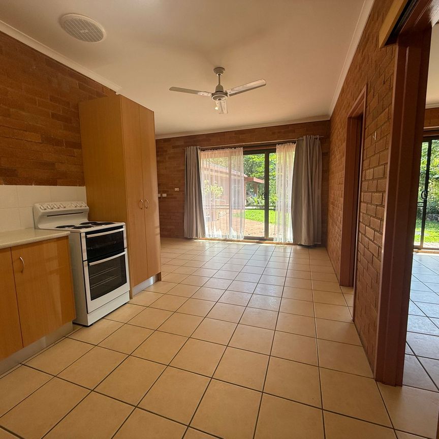 Studio in Richmond Hill - Photo 1