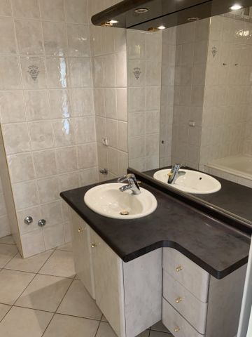 Location Appartement 4 pièces 95m² SARREGUEMINES 57200 - Photo 4