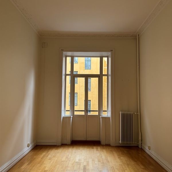 Drottninggatan 15B - Foto 1