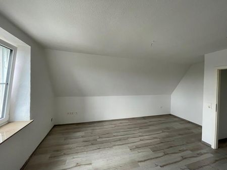 Miet mich - praktische 2-Zimmer-Dachgeschosswohnung - Photo 5