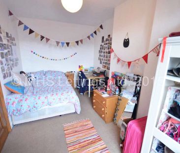 4 Bedroom Mid Terraced House for rent in Mayville Terrace - Photo 3
