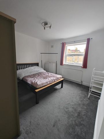 3 bedroom detached house to rent - Photo 5