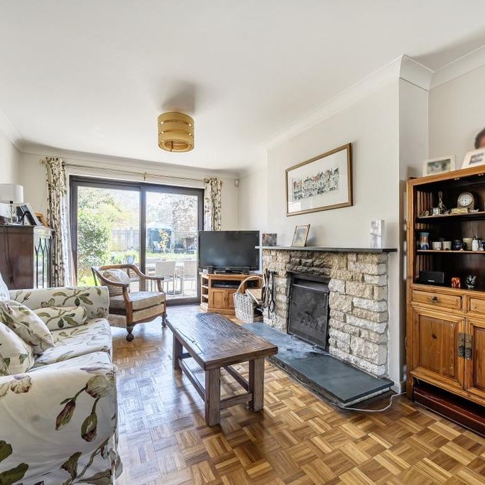 4 bedroom detached house to rent - Photo 1