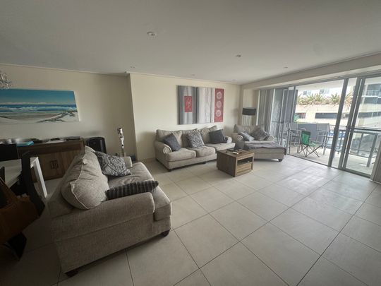 The Entrance - Photo 1