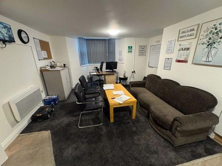 2 bedroom apartment to rent - Photo 5