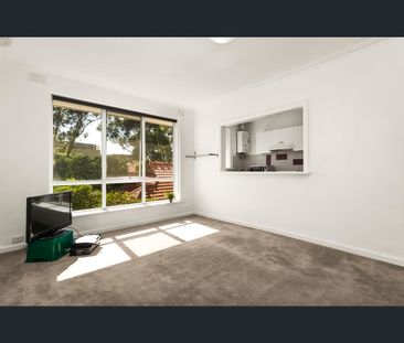 10/8 St Leonards Avenue, St Kilda, Vic 3182 - Photo 3