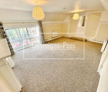 Guildown Road, Guildford - Photo 1