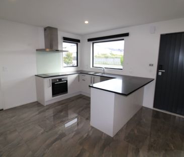 Lovely Three Bedroom Townhouse in Wigram - Photo 5