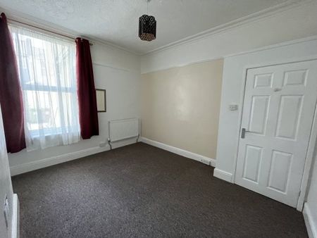 Cranbourne Avenue, Plymouth, PL4 - Photo 3