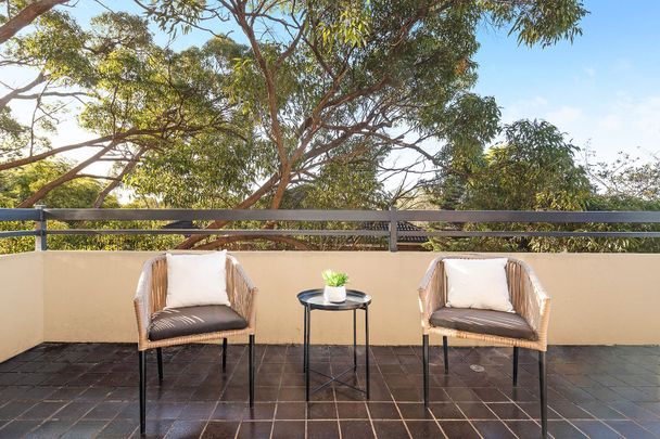 Spacious & Convenient 2 Bedroom Unit - Photo 1