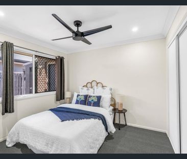 Bucasia home with solar - Photo 5