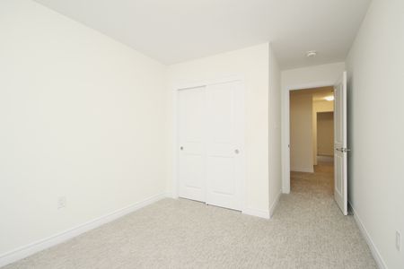 For Lease - 10 BIRMINGHAM Drive Unit# 49, Cambridge, Ontario - Photo 2