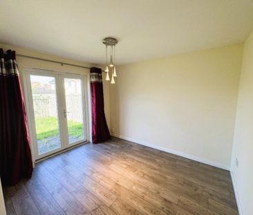 4 bedroom detached house to rent - Photo 1