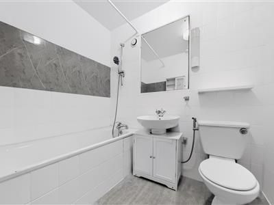 Claudia Place, SW19 - Photo 4