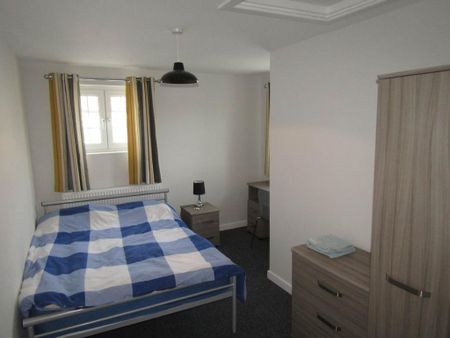 4 bedroom house to rent - Photo 2