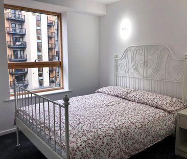 2 bedroom Flat To Let - Photo 3