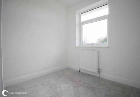 4 bedroom semi-detached house to rent - Photo 3