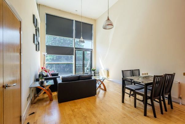 To Let 2 Bed Flat - Photo 1
