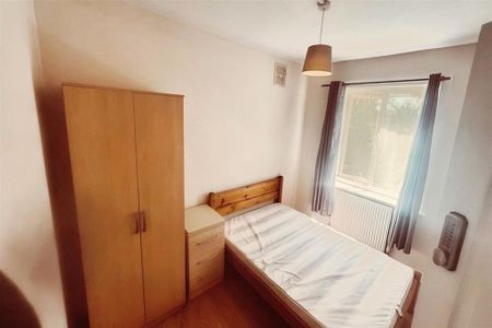 1 bedroom semi-detached house to rent - Photo 2