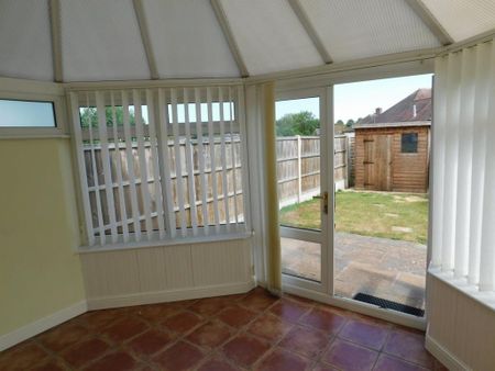 2 bedroom terraced house to rent - Photo 2