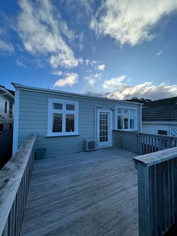 Furnished home in Lyall Bay SHORT TERM ONLY - Photo 5