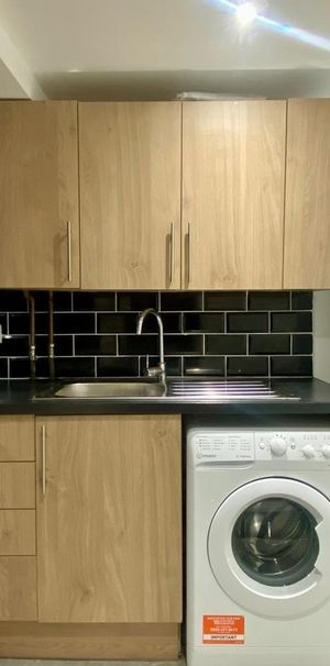 1 Bed Flat, Walpole Road, SW19 - Photo 1