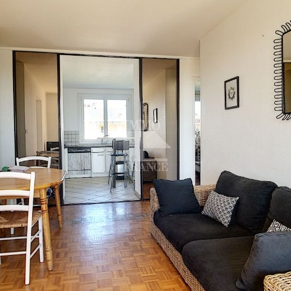 Location Appartement 4 pièces 77m² - Photo 1