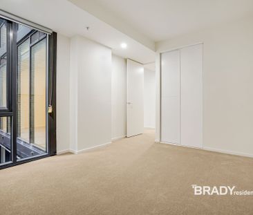 302/22-40 Wills Street, Melbourne - Photo 2