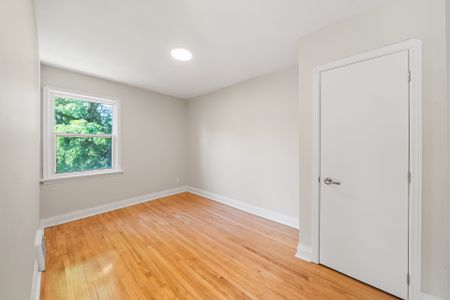 For Lease - 21 Thursfield Crescent Unit# Upper, Toronto, Ontario - Photo 2