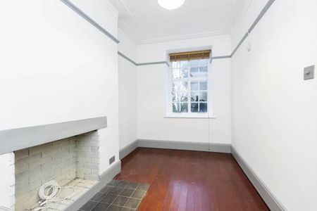 1 Bedroom, 1 bath, 1 reception Apartment - Photo 4