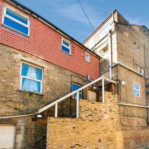 Studio Flat, Greyhound Lane, SW16 - Photo 3