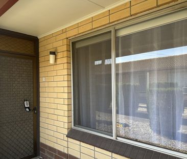 Updated & Modern Unit on Findon Rd - Photo 2