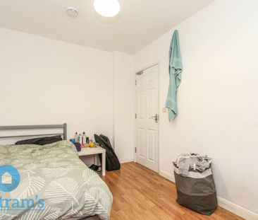 5 bed Detached House for Rent - Photo 6