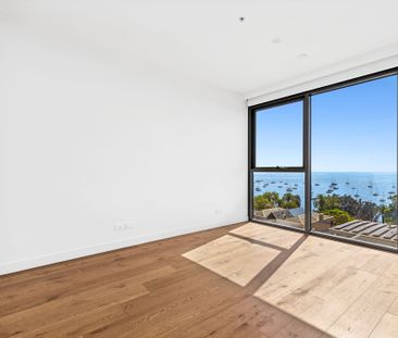 Views Across Sparkling Corio Bay - Magnificent Mercer - Photo 4