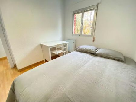 Calle de Orio, Madrid, Community of Madrid 28041 - Photo 5