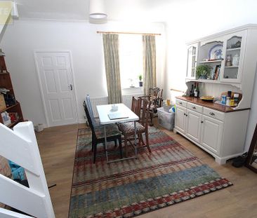 2 bedroom terraced house to rent - Photo 2