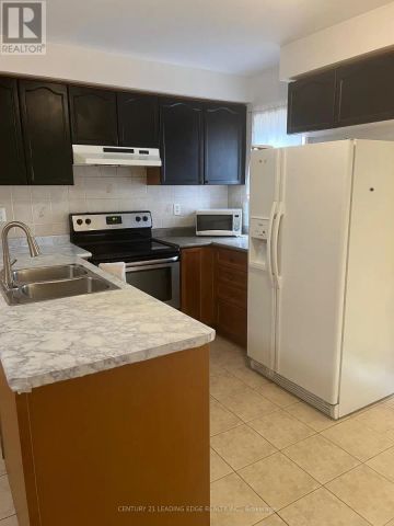 17 COYOTE CRESCENT - Photo 3