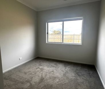 3 Herdwick Street, Clyde VIC - Photo 6