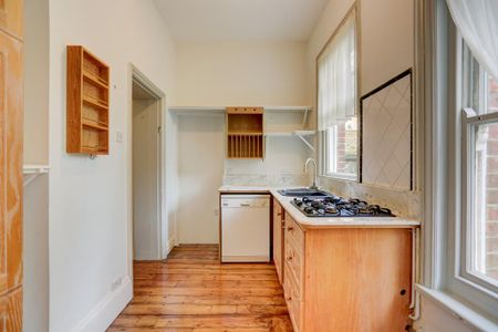 1 bedroom flat to rent - Photo 4