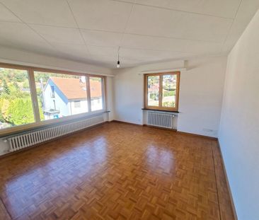 Geräumiges 5.5-Zimmer Einfamilienhaus mit Aussicht in Seewen - Foto 2