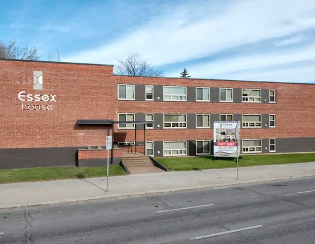 Essex House | 2415 Portage Avenue, Winnipeg - Photo 1