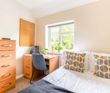 6 Bed Terraced House, The Crescent, BN2 - Photo 5